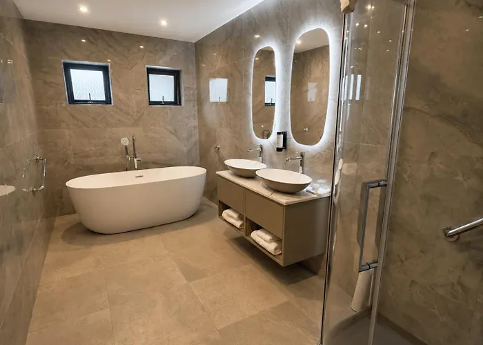 Westport Woods Hotel & Spa